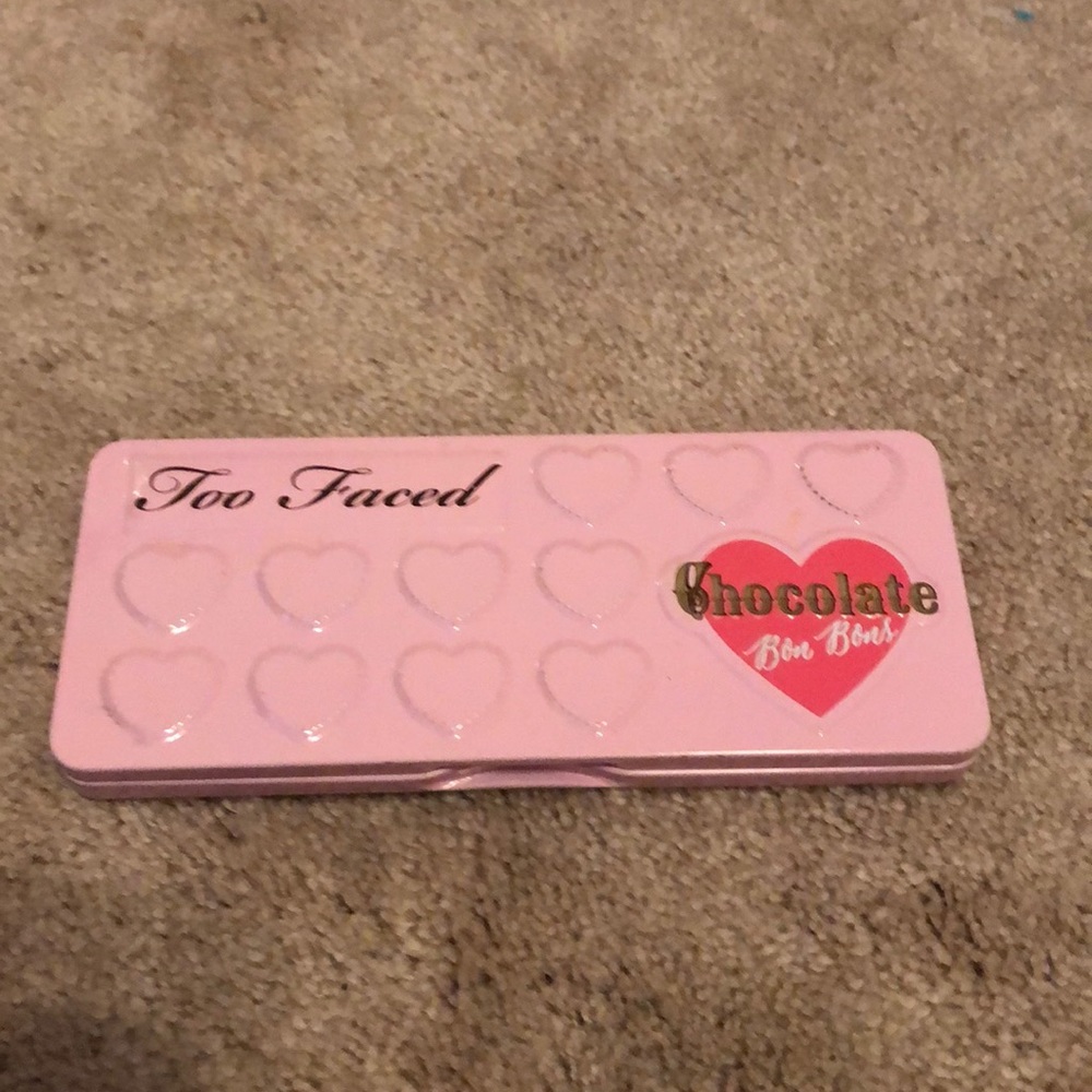 Too faced chocolate bon bon palette
